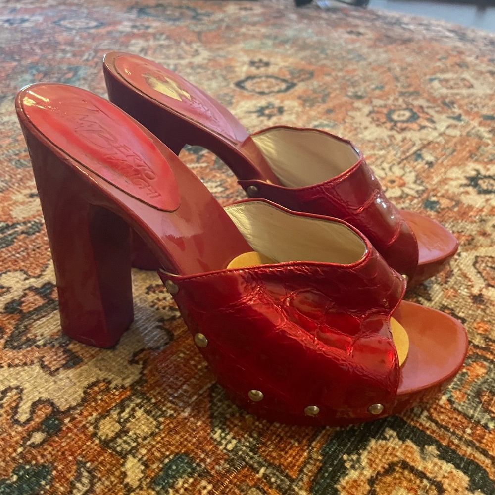red pumps